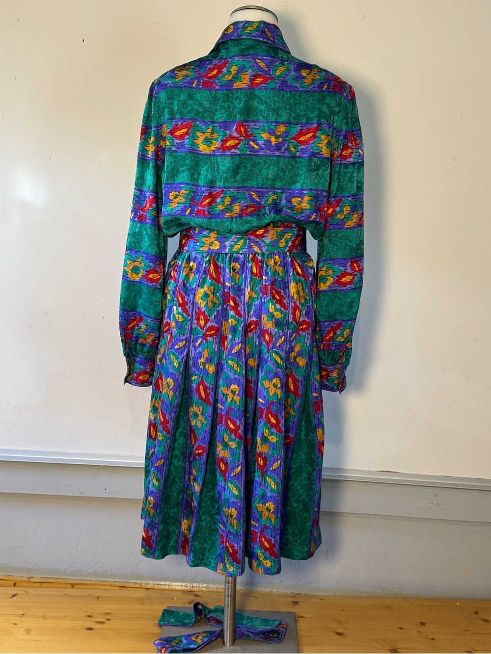 Vintage blouson silk abstract 80s Floral animal cottagecore Long sleeve belted - Picture 3 of 9